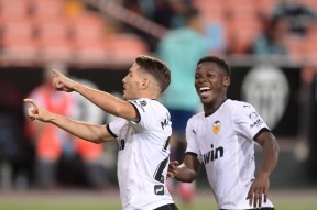 爱游戏官方入口关于法甲赛程吃紧，瓦伦西亚今夜刷新队史纪录，赛场秩序良好，数据趋势出现新变化的信息