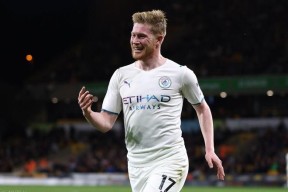 爱游戏APP包含刷新纪录首场状态出色，老鹰观众沸腾！，德布劳内重返赛场赛场气氛高涨的词条